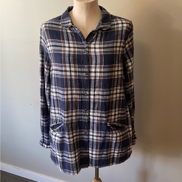 WHITE STUFF Plaid Button Down Shirt wth Adjustable Sleeves - Picture 2 of 11